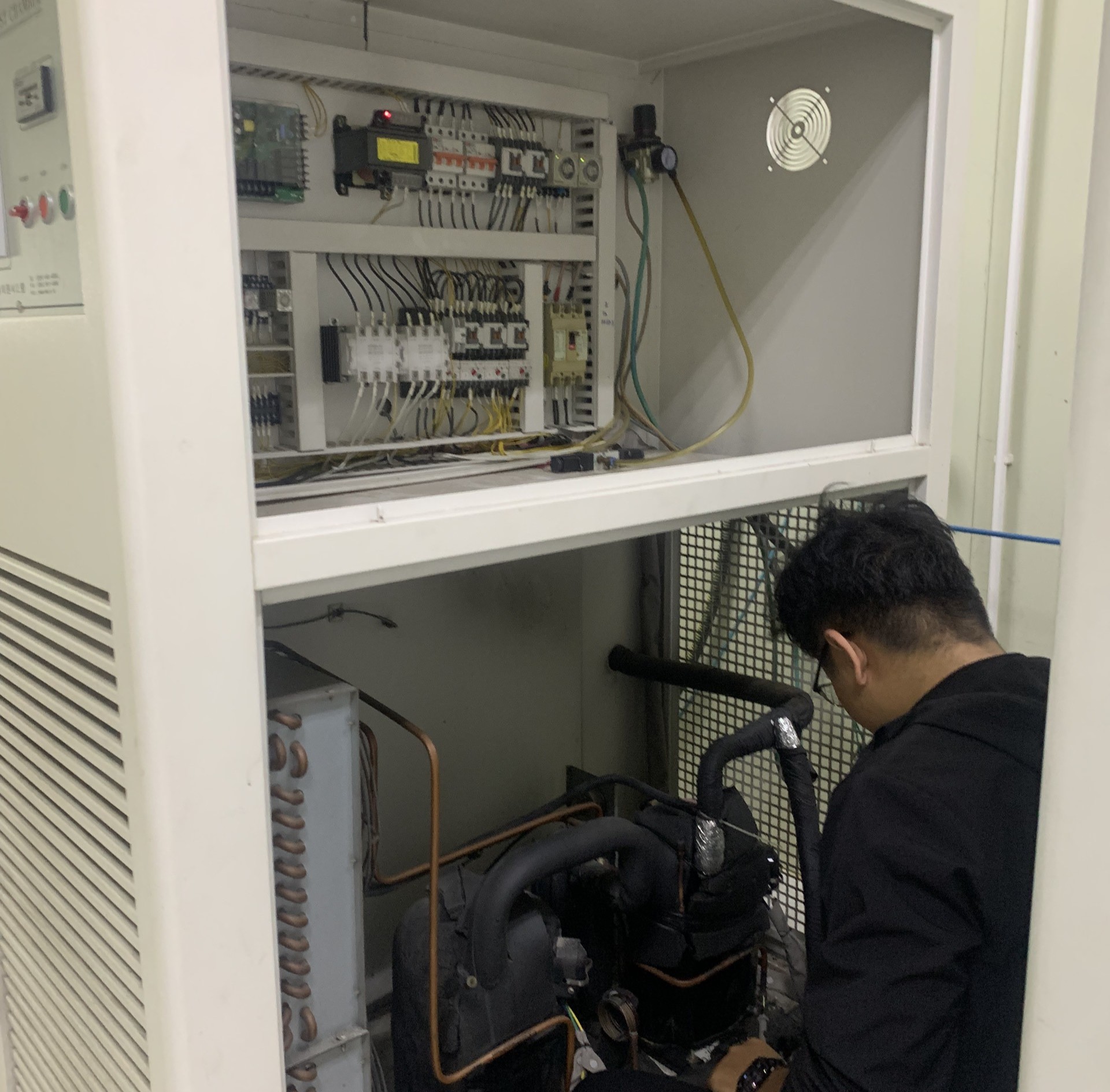 Sửa chữa tủ nhiệt độ, độ ẩm