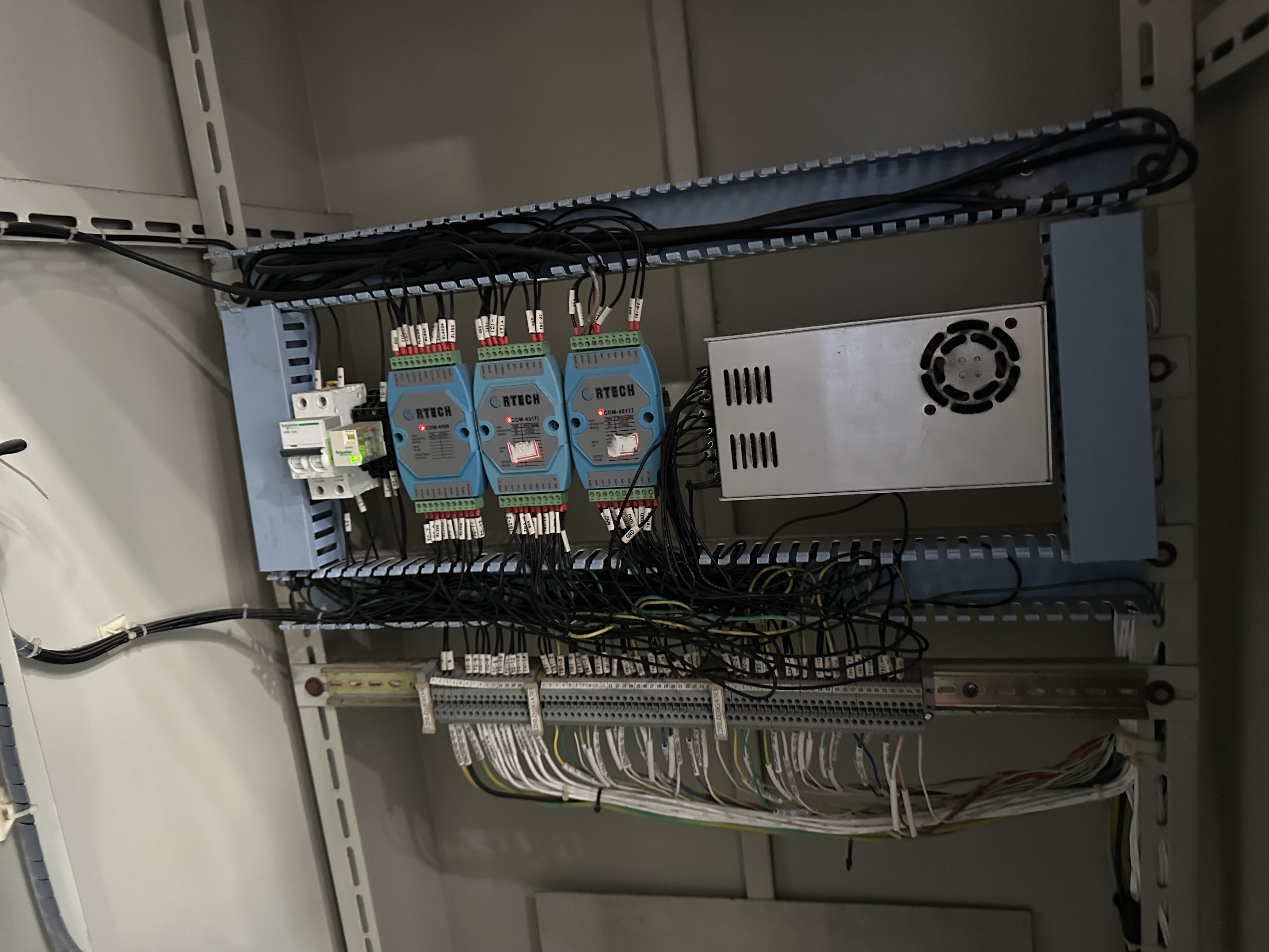 Sửa chữa aptomat contactor