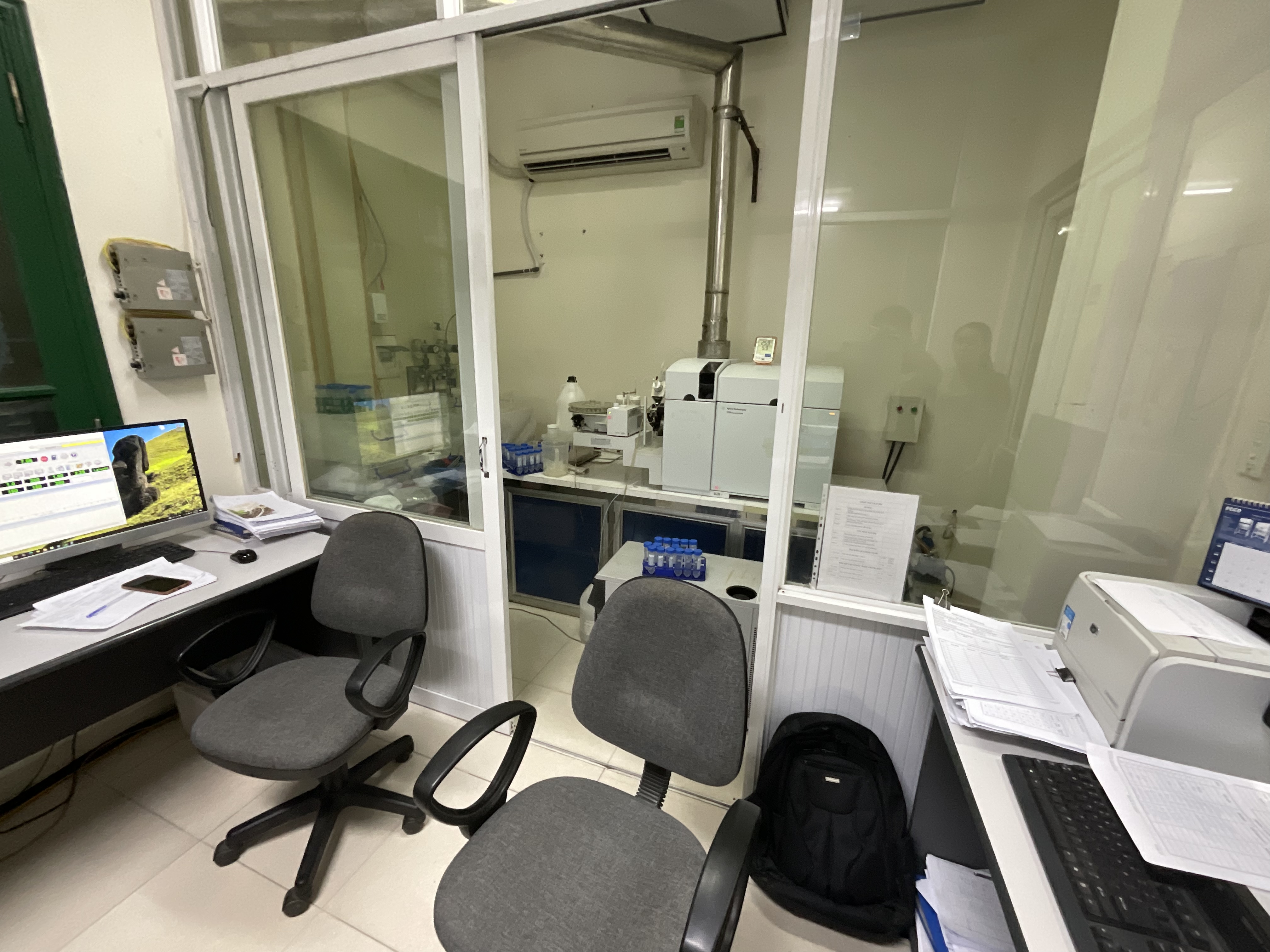 Bảo dưỡng máy cất Hamilton định kỳ