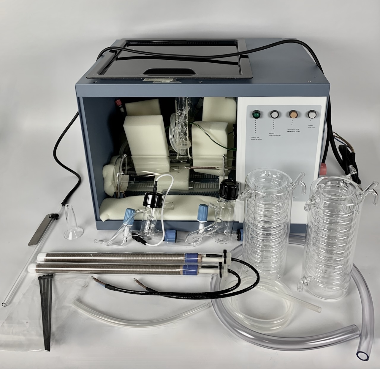 Vệ sinh dàn ngưng tụ máy cất nước