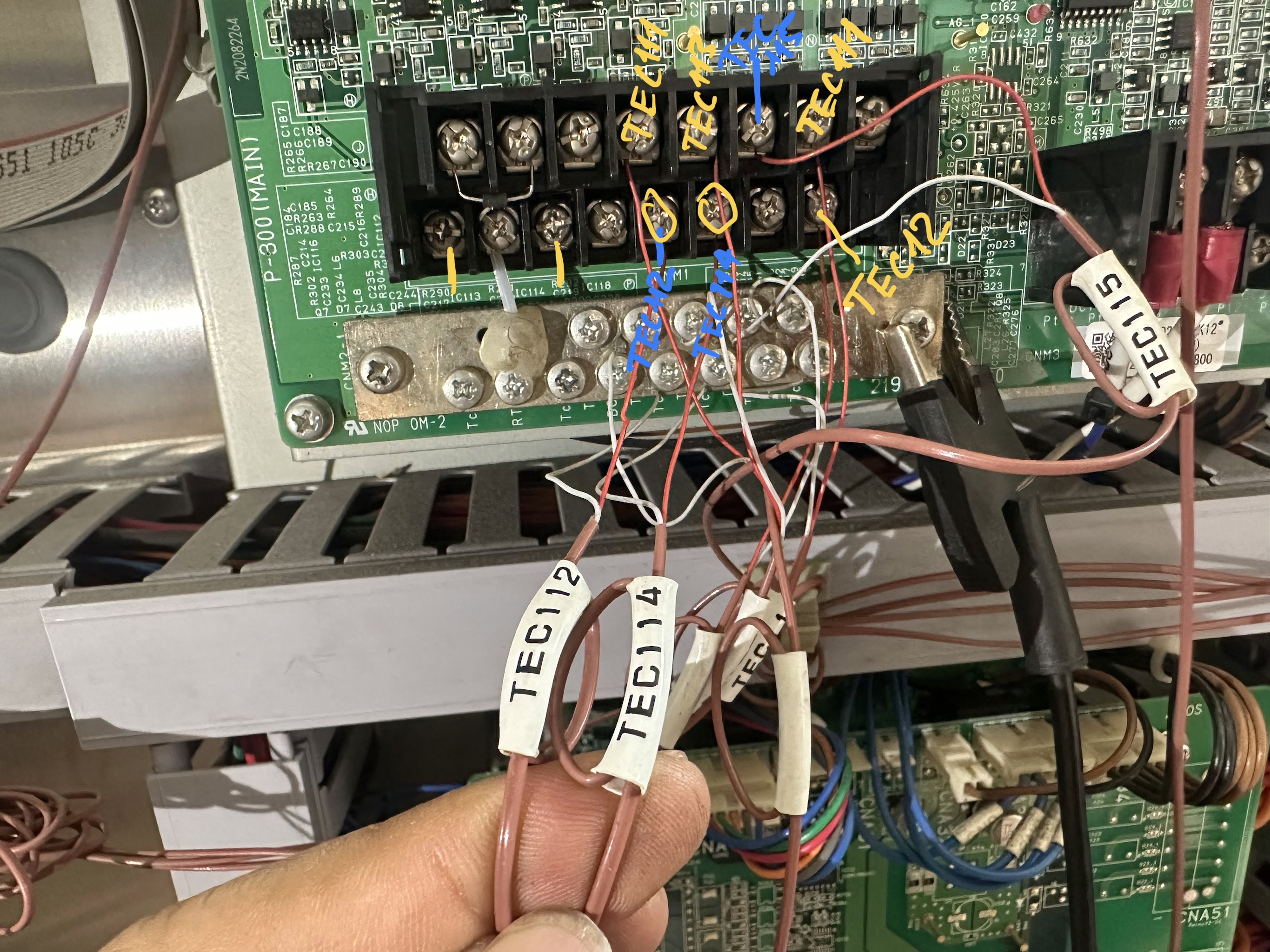 Bộ điều khiển PID tủ KOMEG