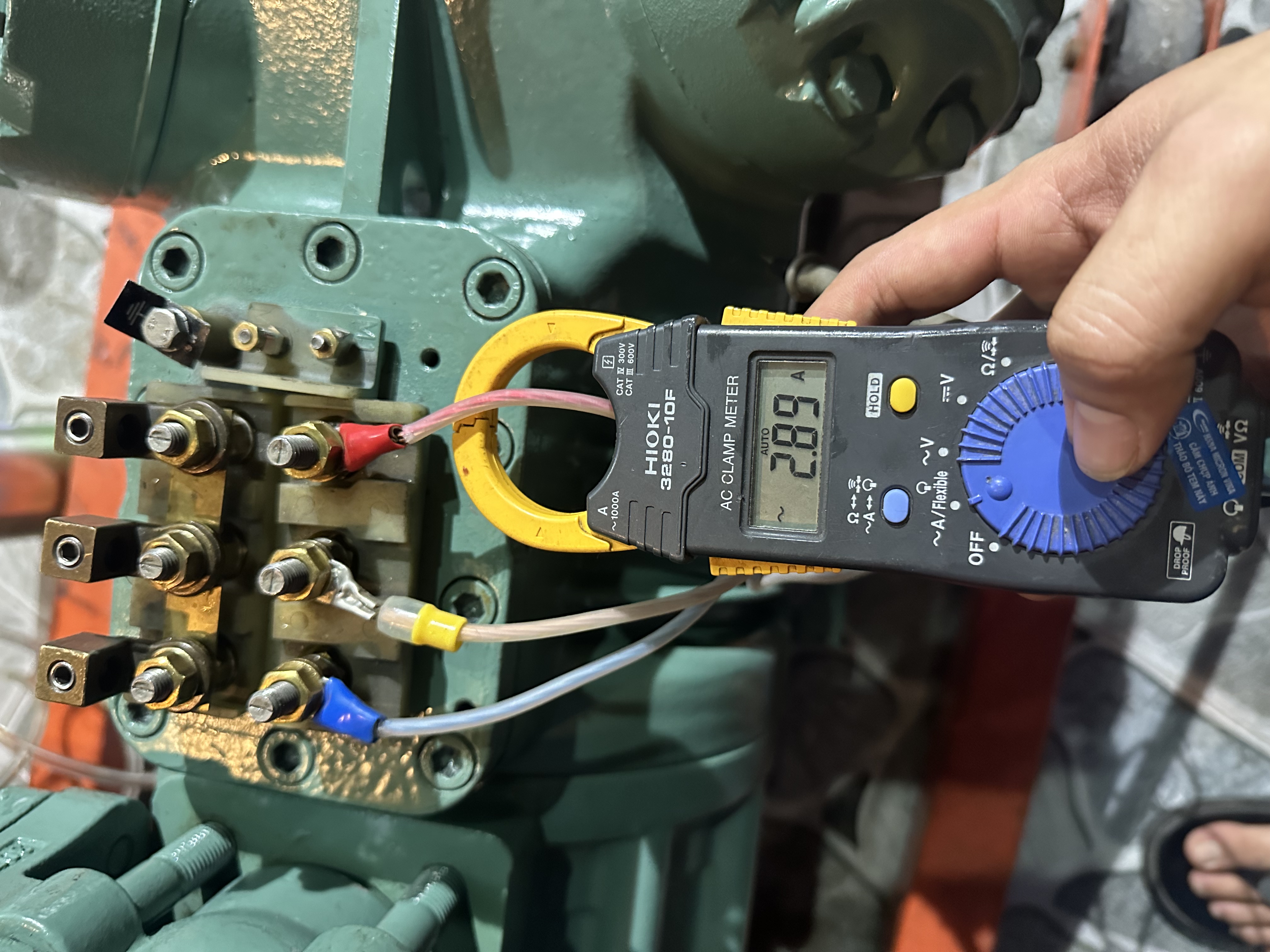 Kiểm tra áp suất gas compressor