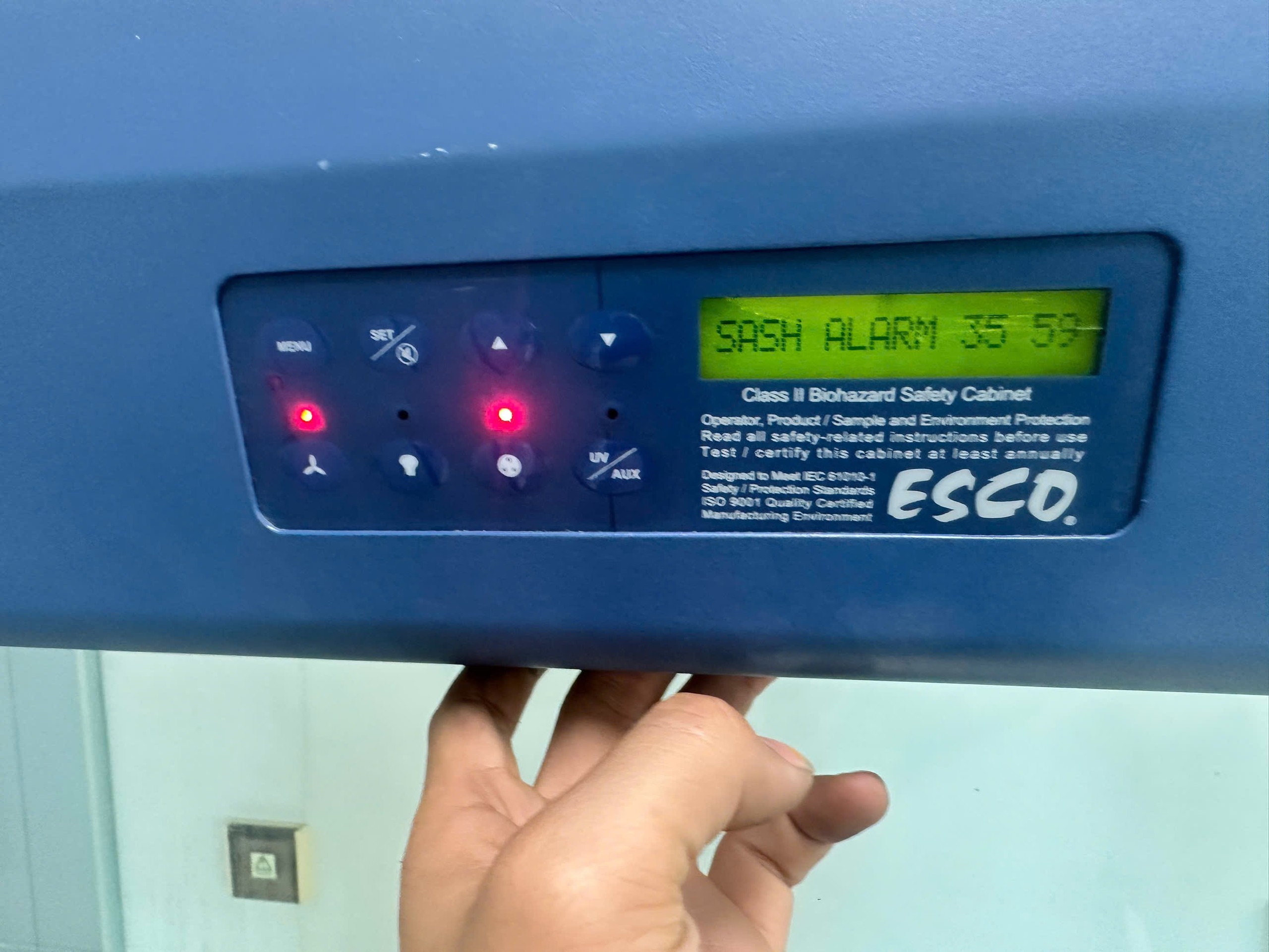 Sửa chữa thiết bị phòng thử nghiệm: 4 bệnh khó, một ca xử lý - Ảnh 2